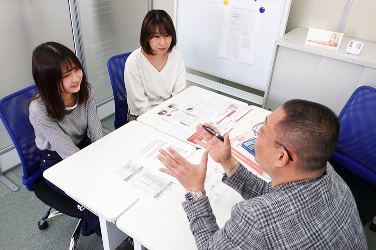 塾長による面談を随時実施